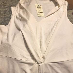 White alfani sleevless top